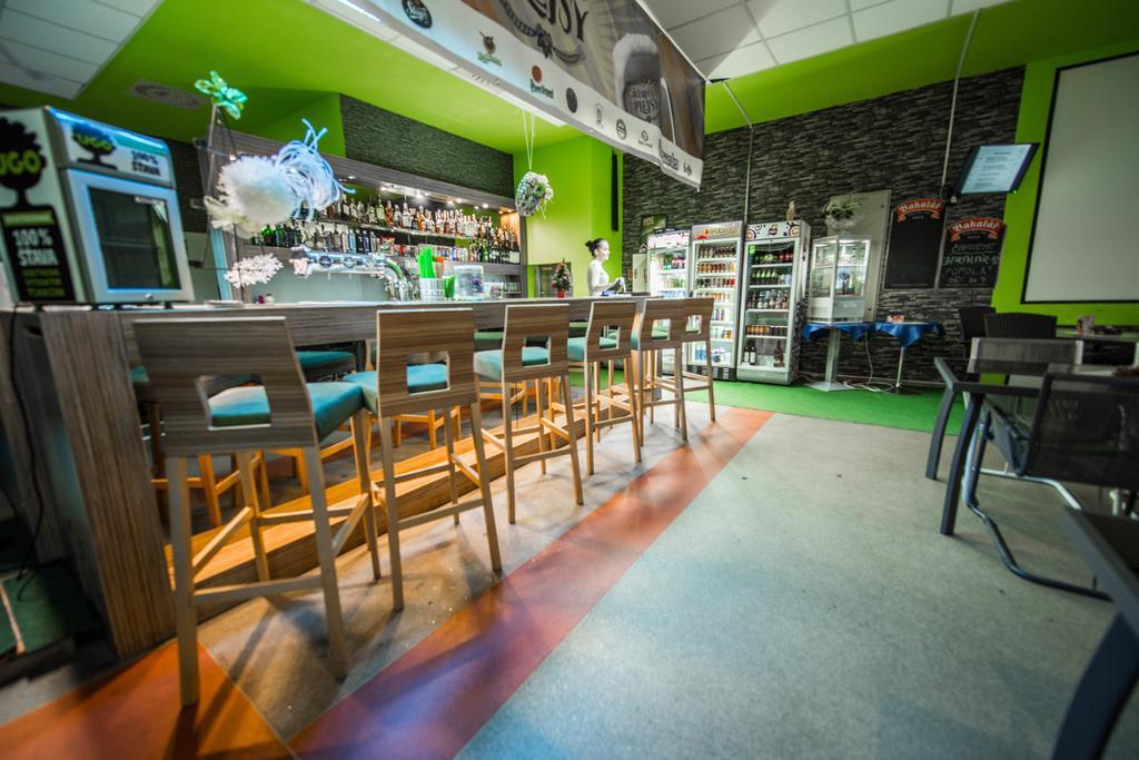 Plejsy Hotel Krompachy Екстериор снимка