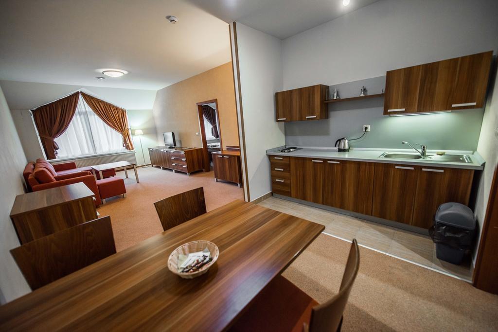 Plejsy Hotel Krompachy Екстериор снимка