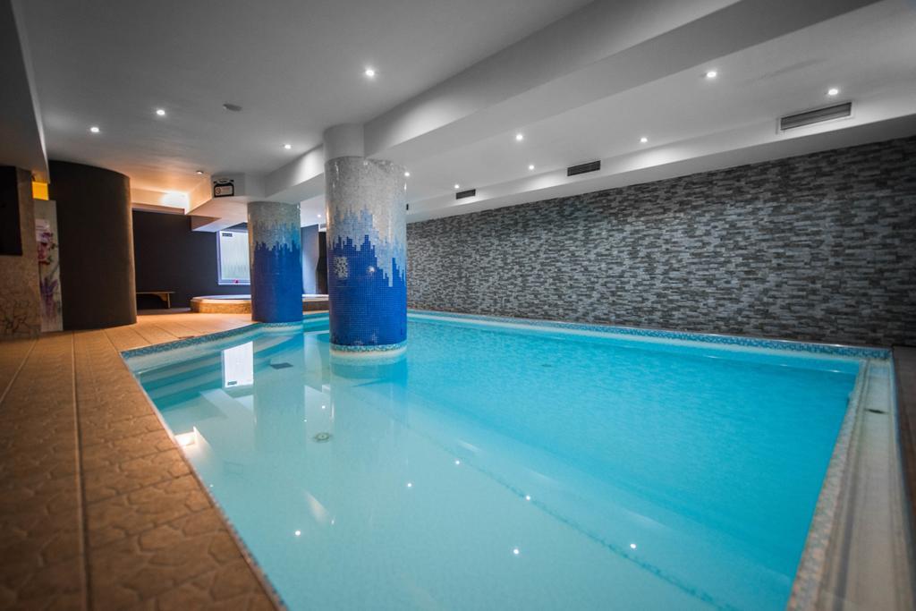 Plejsy Hotel Krompachy Екстериор снимка