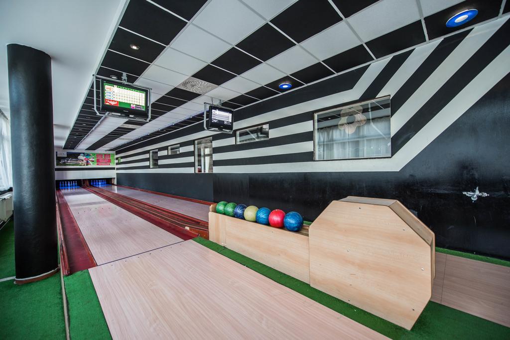 Plejsy Hotel Krompachy Екстериор снимка