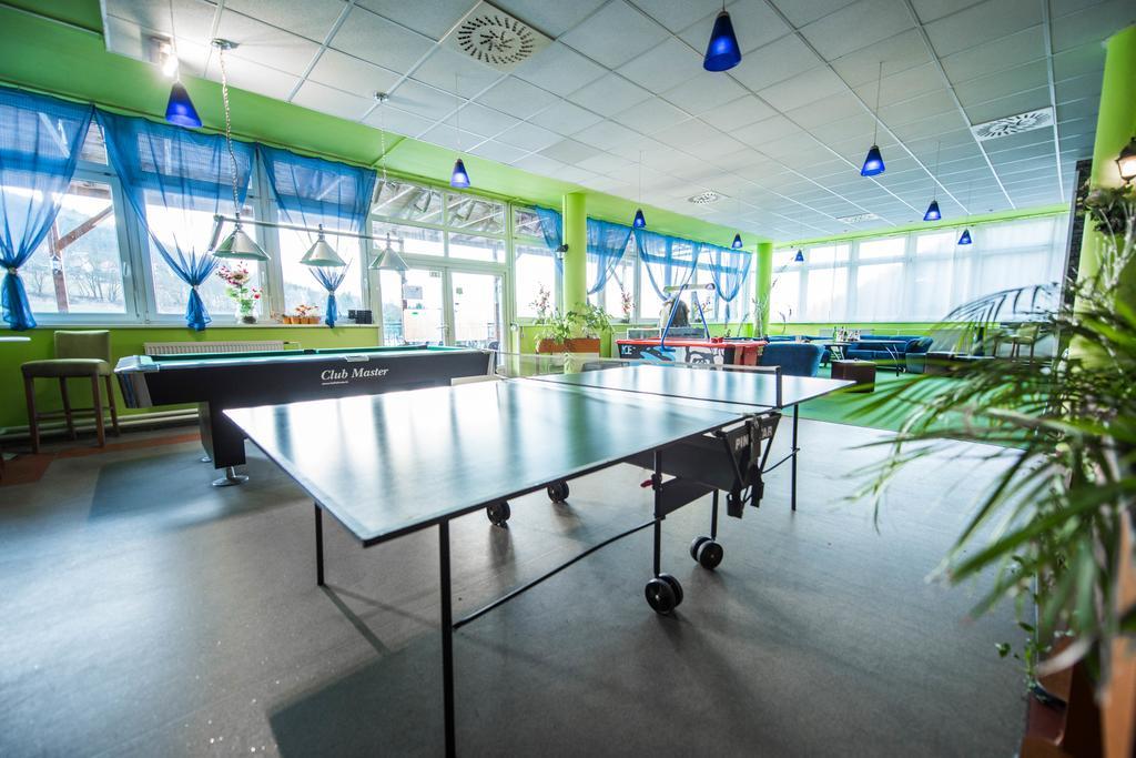 Plejsy Hotel Krompachy Екстериор снимка