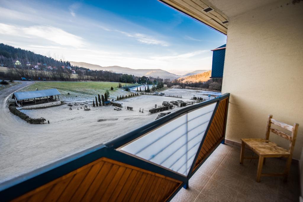 Plejsy Hotel Krompachy Екстериор снимка