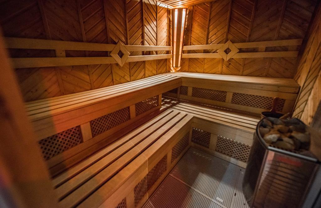 Plejsy Hotel Krompachy Екстериор снимка