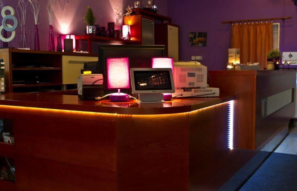 Plejsy Hotel Krompachy Екстериор снимка